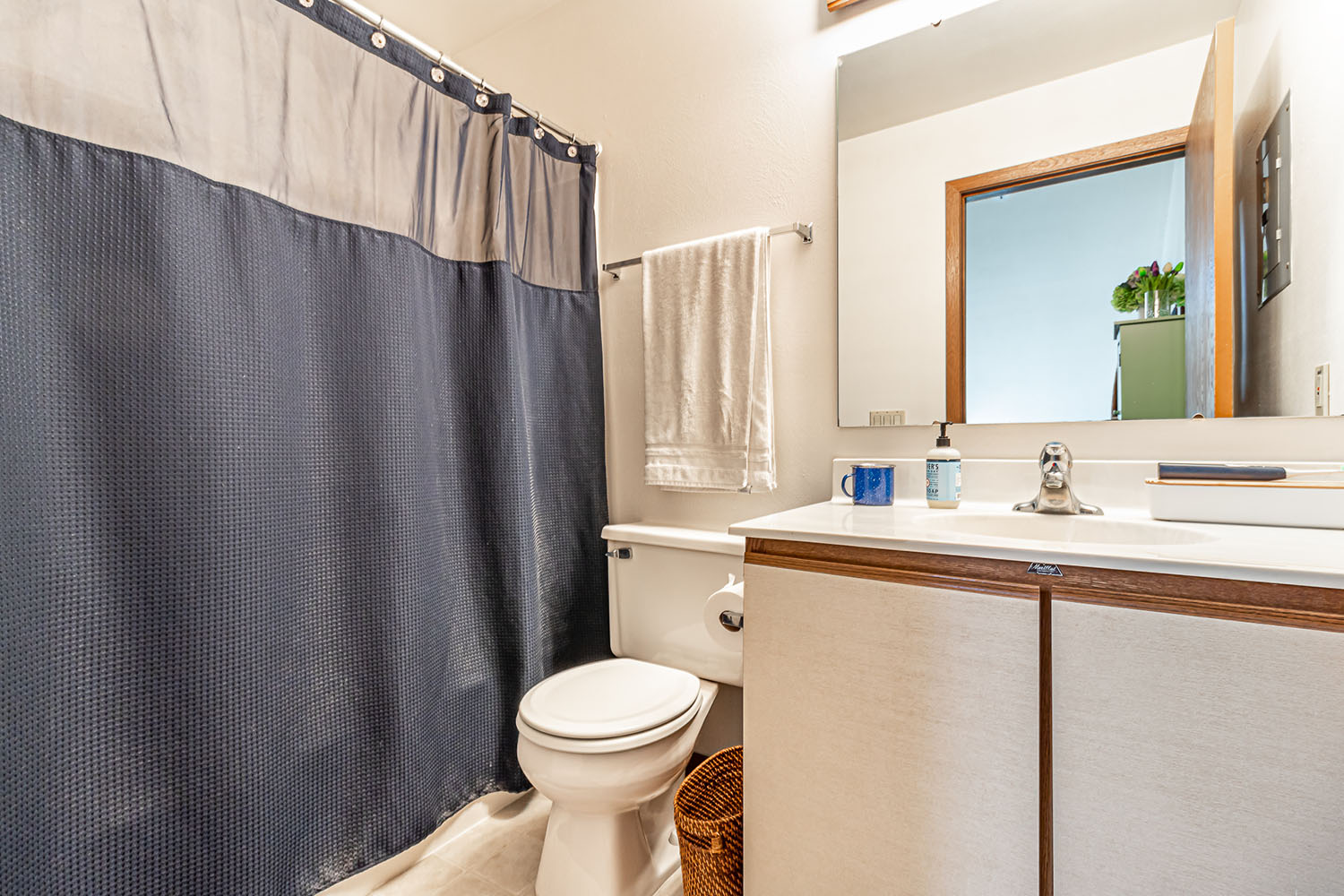 A small apartment bathroom