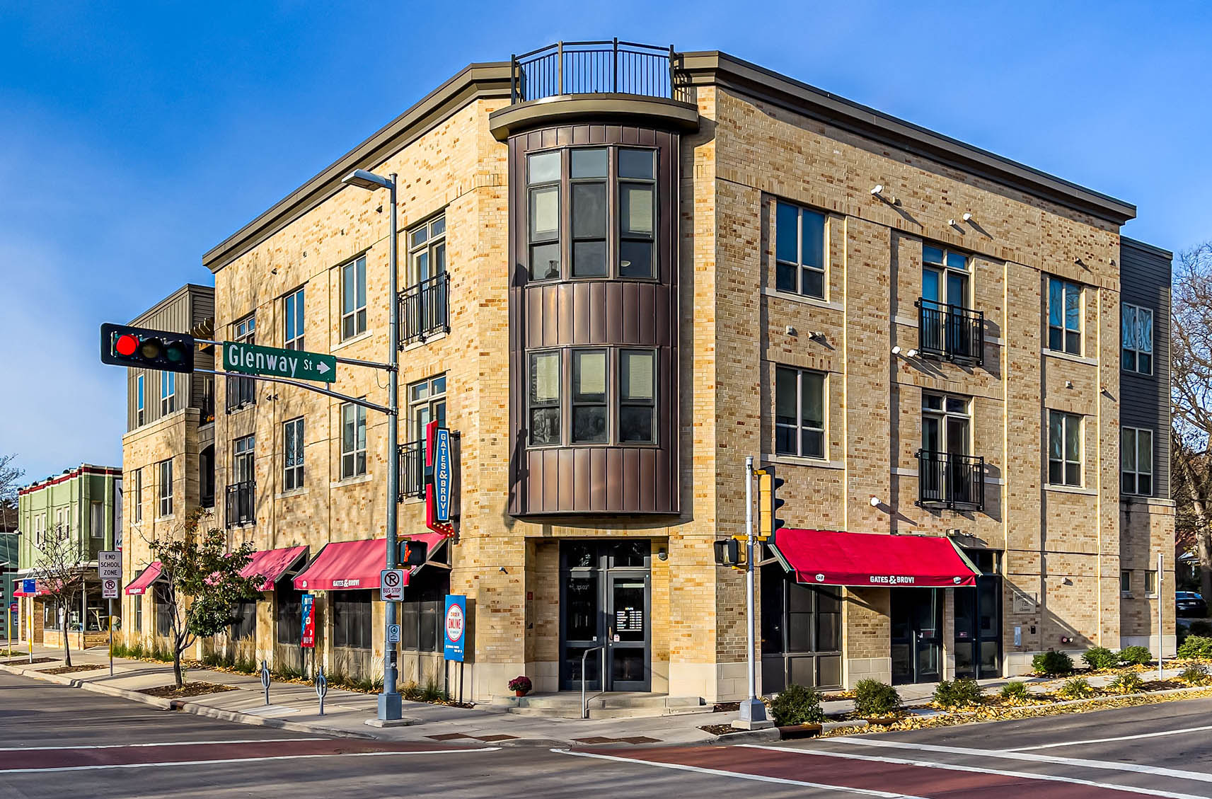 Corner view of Parman Place shops and apartments