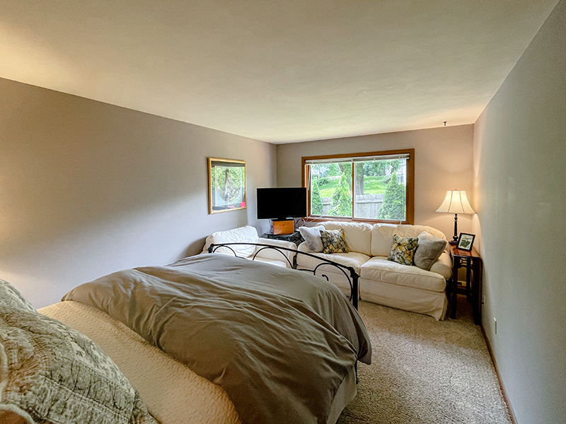 Pheasant Run II bedroom guest room